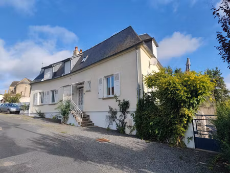 grande maison lumineuse