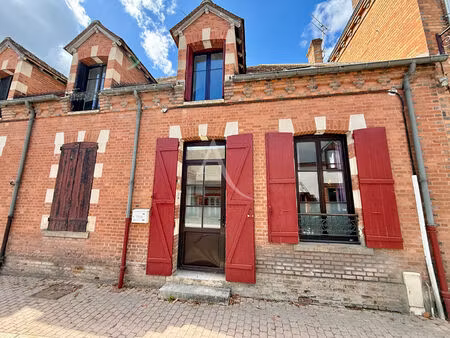 jolie maison de ville à vouzon