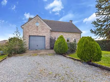 a vendre - oreye - charmante maison 4 façades