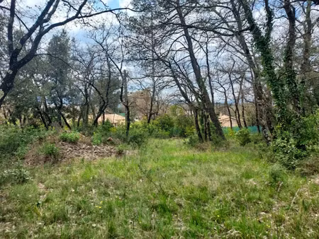 vente terrain 944 m² à rocbaron (83136)  150 000 €