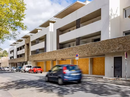 vente locaux professionnels à clermont-l'herault (34800)  123 750 €