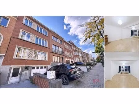 appartement à louer avec terrasse et 2 chambres   laeken (vbd64173)