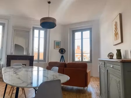location meublée appartement 3 pièces 71 m² à saint-etienne (42000)  745 €