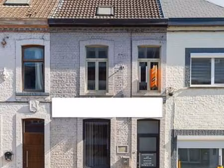 maison 3 chambres bien située proches des écoles/universités