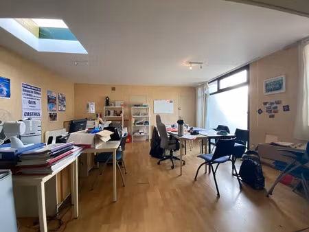 location locaux professionnels à castres (81100)  416 €
