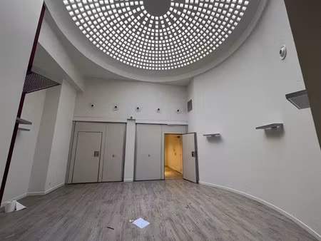 location locaux professionnels 324 m² à aix-en-provence (13090)  7 317 €