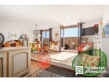 maison de village avec terrasse et magnifique vue dégagée