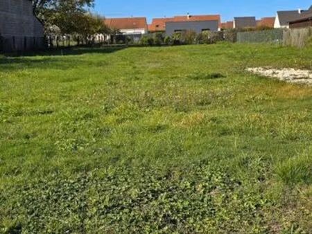 terrain 1252 m² oucques