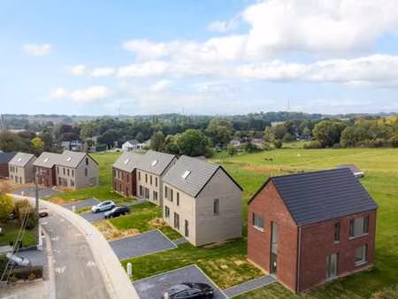 maison neuve dans un environnement aéré