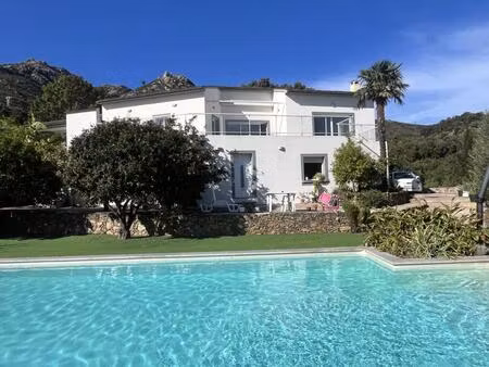 biguglia propriété d’exception avec vues mer et montagnes