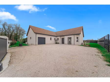 maison contemporaine de plain-pied à vendre à chatenoy en bresse - 4 chambres  piscine et 