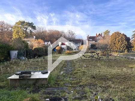 terrain constructible lardy - 564m²