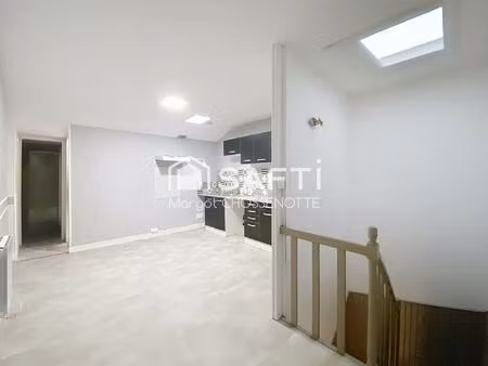 maison de ville avec 2 chambres