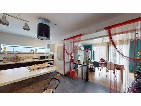 charmante maison 3 pièces de 72 m2 avec jardin