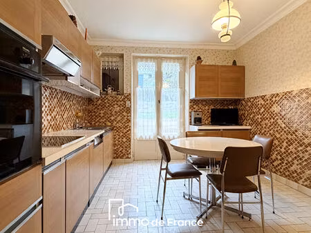 maison de ville avec terrasse  jardin et garage