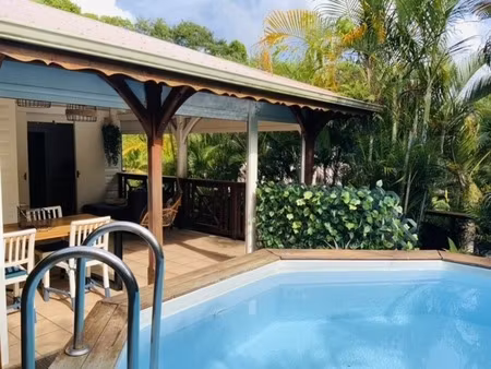 havre tropical avec bungalow et piscine 4p – sainte-anne