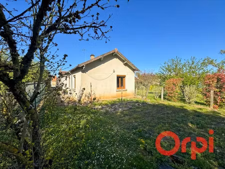 vente maison 6 pièces 105 m² à ainay-le-château (03360)  66 000 €