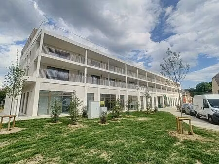 appartement te huur in wezembeek-oppem met 2 slaapkamers