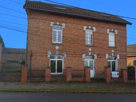 maison individuelle divisee en deux logements