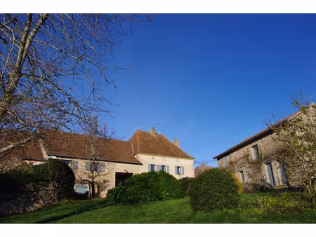 propriété proche charlieu