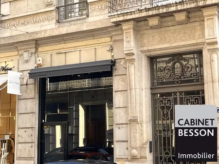 location local commercial 36m² grenoble 38000