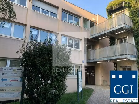 location local professionnel 118m² st martin d heres 38400