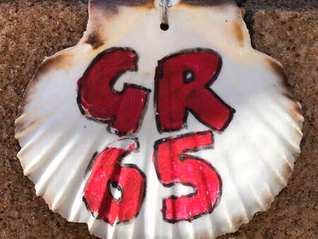 conques rare maison d'hotes bar restauration possibles