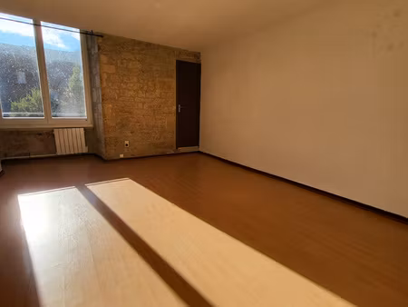 location appartement 2 pièces 51m² sarlat la caneda 24200