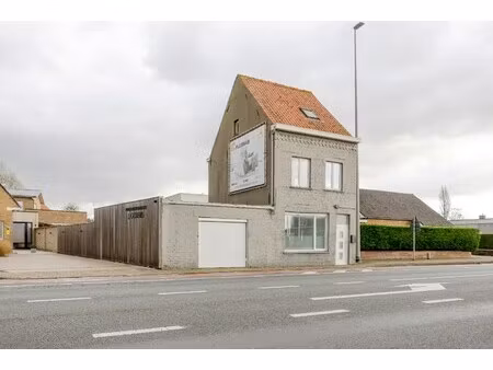 huis te koop in veurne met 2 slaapkamers