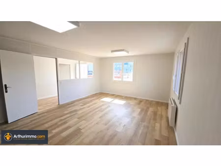 bureaux professionnels à louer – 185 m² – bourgoin-jallieu