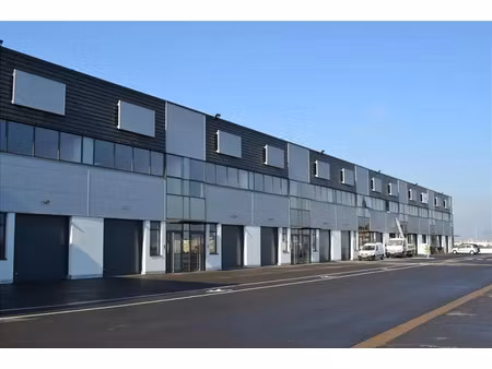 saint-denis (93) - innovespace : des locaux d'activité ultra-connectés : 693 m² modulables