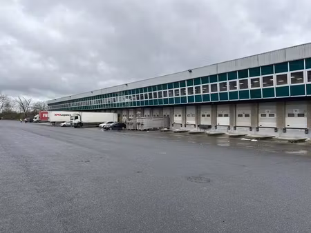 entrepôts icpe divisibles entièrement rénovés à partir de 2686 m² - saint-witz  site premi