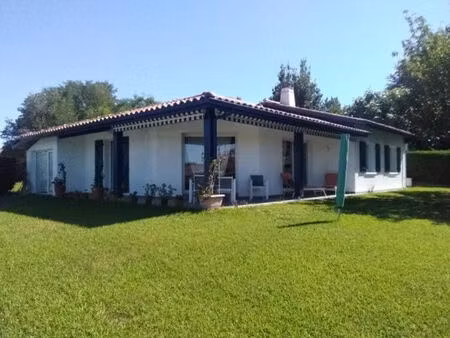 vente maison 4 pièces 110m2 hendaye 64700 - 690000 € - surface privée