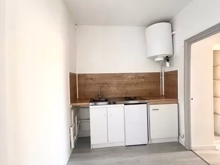 location appartement 2 pièces 39 m² à roanne (42300)