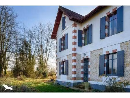 vente maison 9 pièces 171 m² saint-pierre-du-mont (40280)