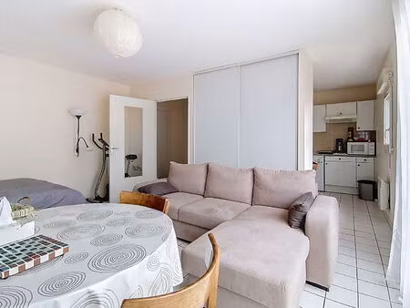 appartement luisant- studio 31.72 m²