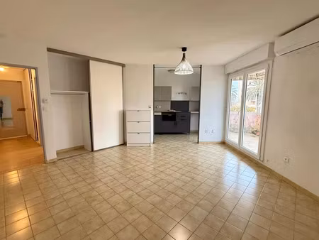 vente appartement 1 pièce 38 m² à hyeres (83400)  65 000 €