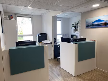 local professionnel 4 pieces avec parking 07500 guilherand-g