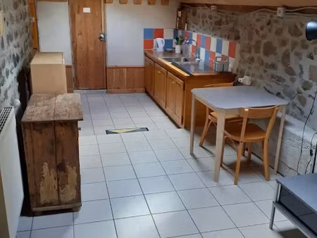 location meublée appartement 2 pièces 60 m² à beaulieu (43800)  650 €