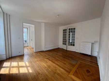 vente appartement 7 pièces 177 m² à montbrison (42600)  262 000 €