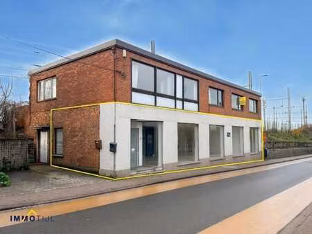 rez-de-chaussée commercial au centre de denderleeuw !