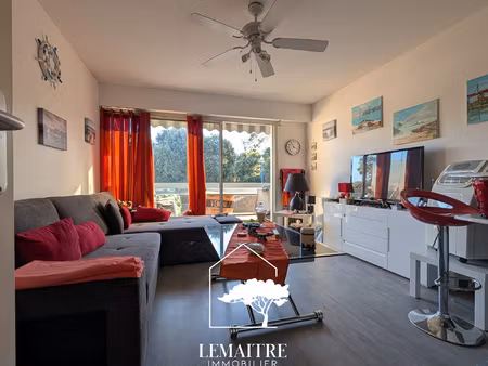 studio meublé 25 m2 la palmyre vue pinède avec balcon
