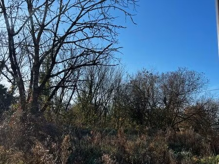 terrain viabilisé hors lotissement 745m2