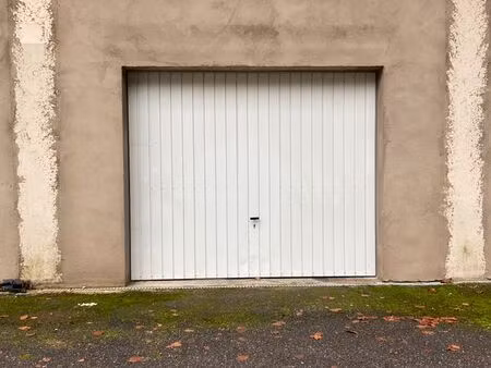 grand garage individuel