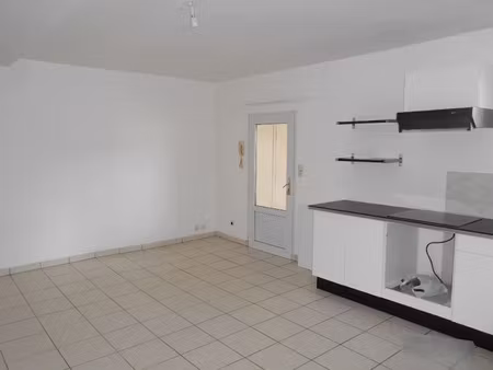 location appartement 3 pièces 51 m² à charly-sur-marne (02310)  596 €