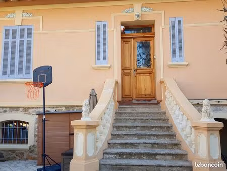 villa hyères quartier résidentiel meublée- plein sud et calme