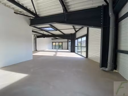 vente locaux professionnels 0 pièces 126 m² à sillingy (74330)  299 875 €