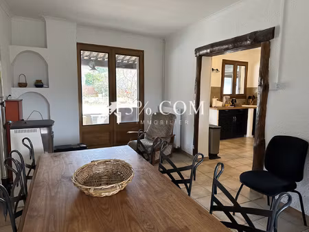 maison atypique avec cour  proche anduze.