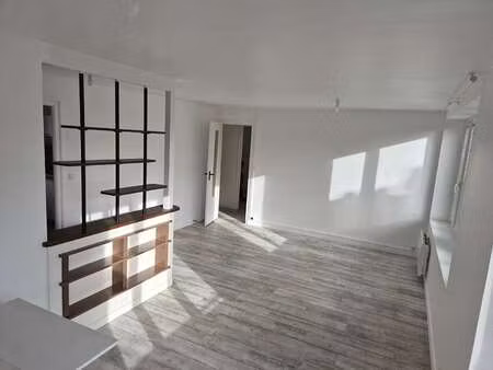 location appartement 3 pièces à landerneau (29800) : à louer 3 pièces / 61m² landerneau
