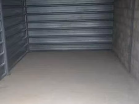 grand box garde meuble sécurisé